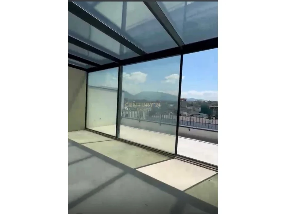 Tirane, shes apartament+verande | Penthouse 3+1 Kati 3, 251 m² 790.965 € (Liqen i Thate)