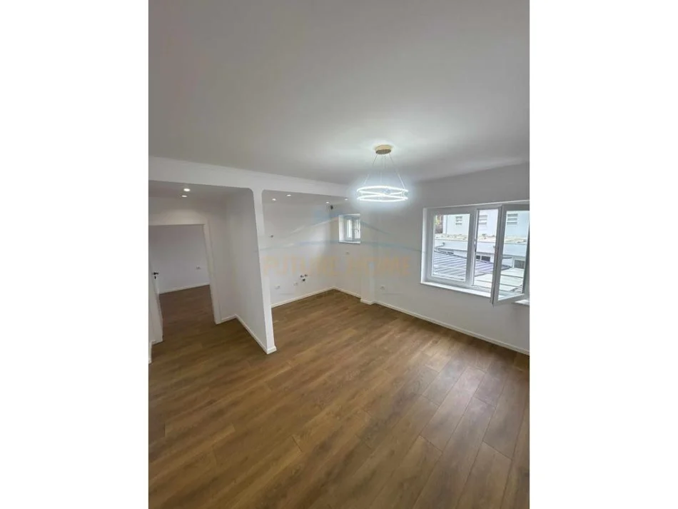 Tirane, shitet apartament 1+1 Kati 3, 45 m² 104.000 € (SELITE, PAS HOTEL DIPLOMAT)