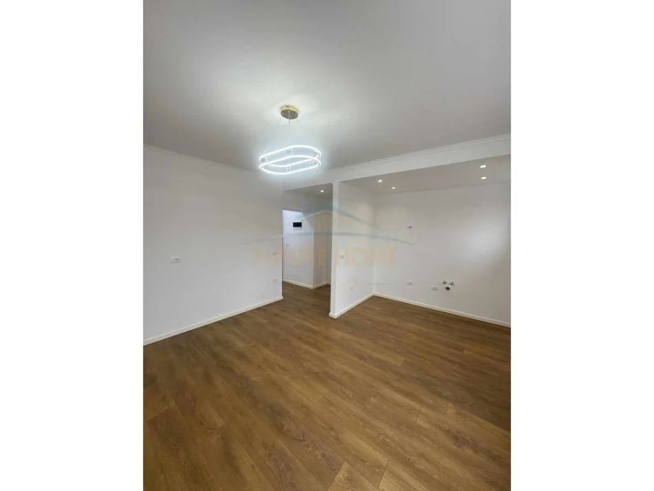 Tirane, shitet apartament 1+1 Kati 3, 45 m² 104.000 € (SELITE, PAS HOTEL DIPLOMAT)