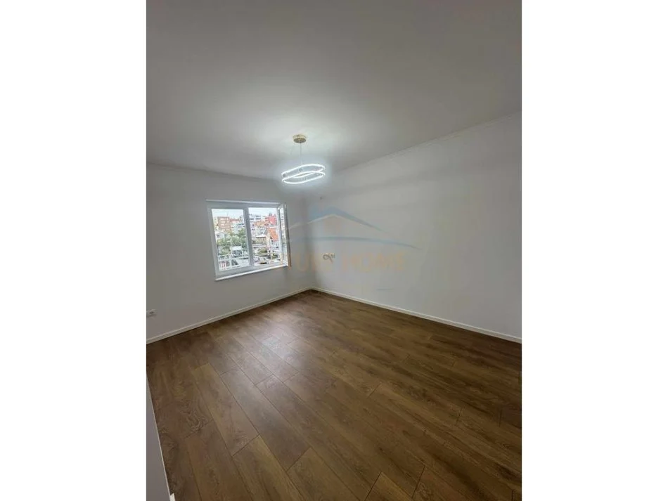 Tirane, shitet apartament 1+1 Kati 3, 45 m² 104.000 € (SELITE, PAS HOTEL DIPLOMAT)