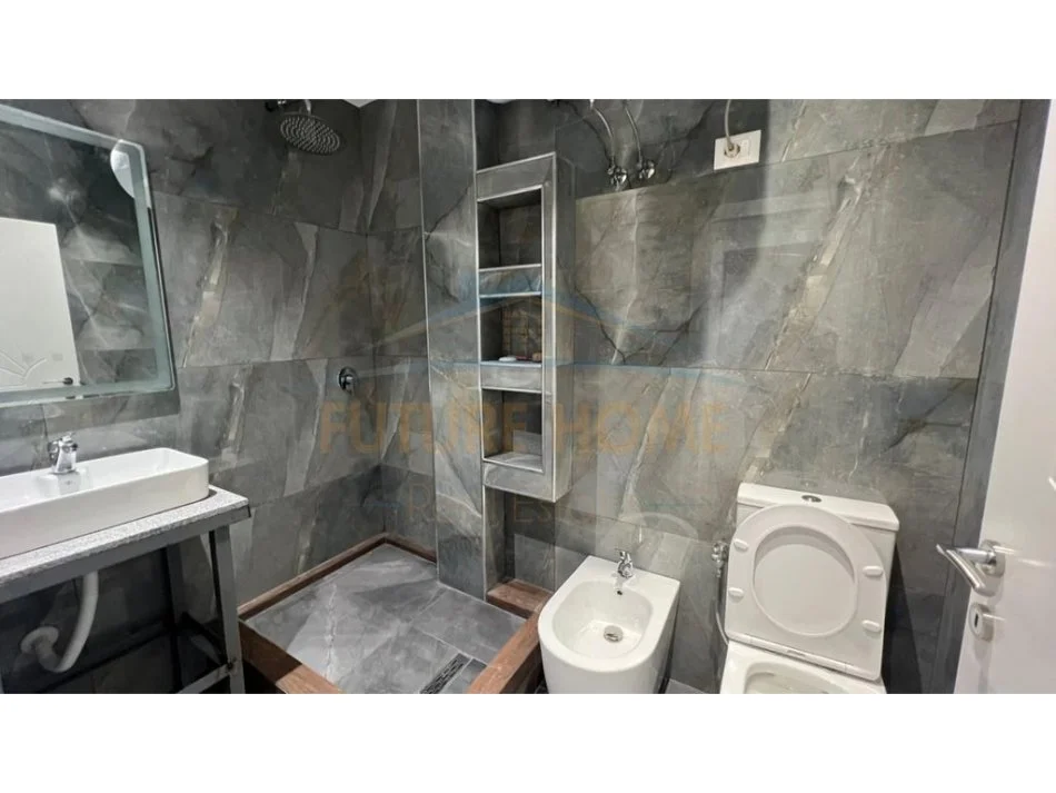 Tirane, jepet me qera apartament 2+1 Kati 0, 75 m² 500 € 