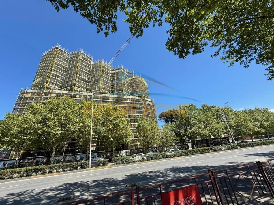 Tirane, shitet apartament 1+1+Ballkon Kati 2, 81 m² 145.800 € 