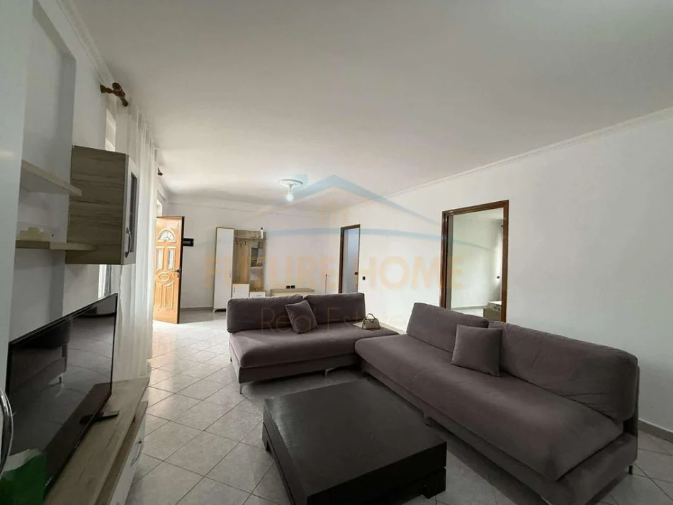 Qera , Apartament 2+1+2 , Rruga Reshit Maloku , te Bulevardit të Ri. 450 €