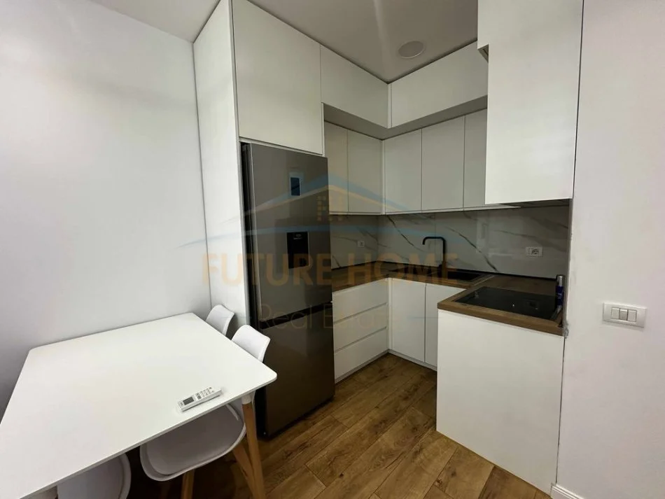 Tirane, shitet apartament 1+1+Ballkon Kati 5, 71 m² 145.000 € (Kodra e Diellit, Rruga Bill Klinton)