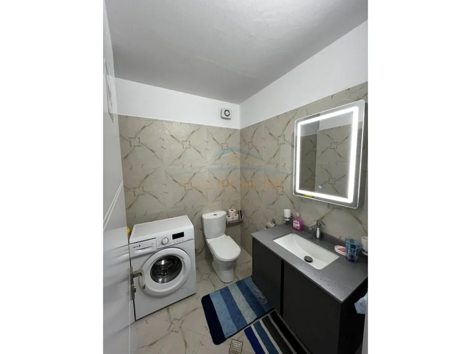 Durres, shitet apartament 3+1 Kati 13, 118 m² 320.000 € (Vollga)