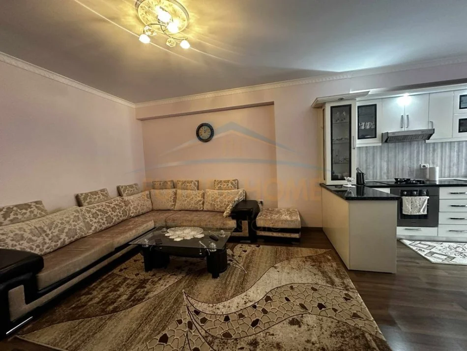 Tirane, shitet apartament 2+1+Ballkon Kati 7, 107 m² 165.000 € (Unaza e re)