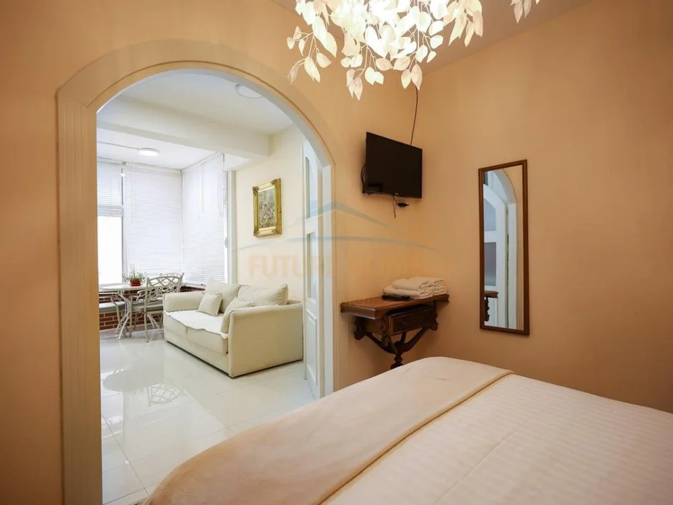 Tirane, shes apartament 4+1+Aneks+Ballkon Kati 1, 192 m² 790.000 € (BLLOK)