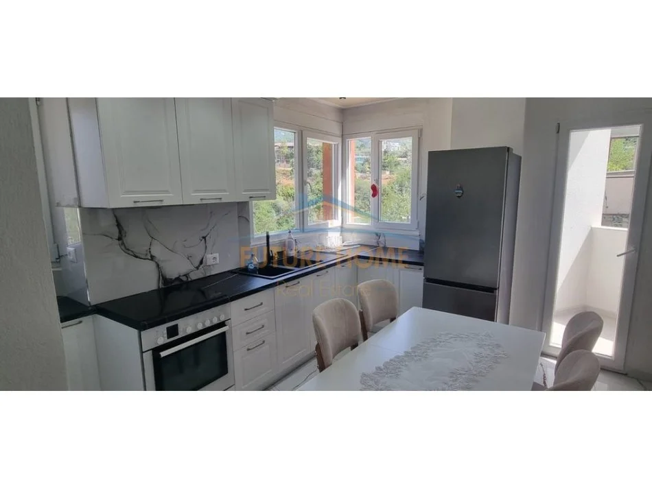 Qera , Apartament 2+1 , Fresk ,Tiranë! 500 €