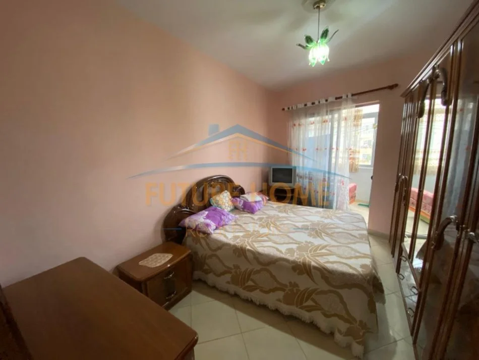 Qera, Apartament 2+1+Post Parkimi, Kthesa e kamzës, Tiranë. 450 €