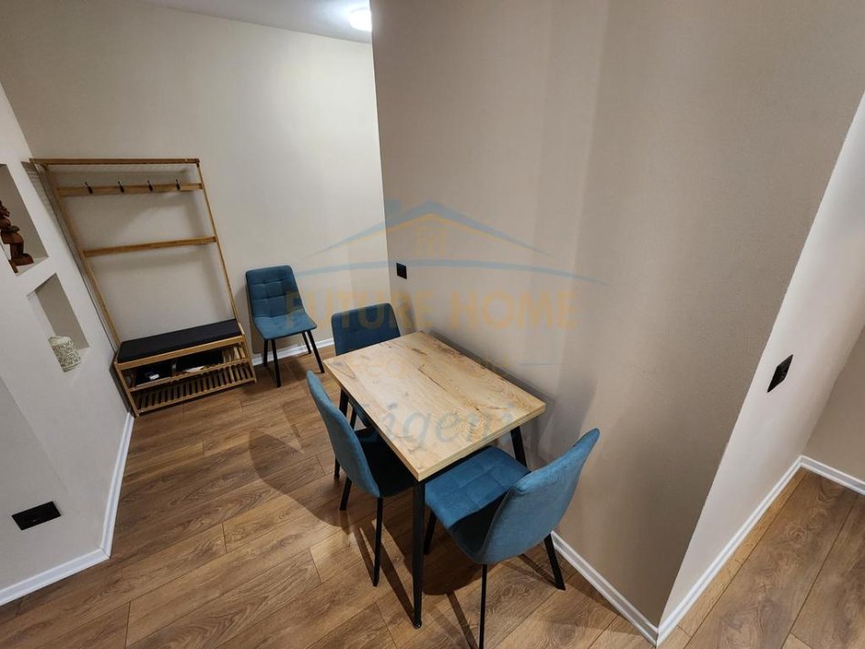 Tirane, jepet me qera apartament 1+1 Kati 5, 70 m² 700 € (LIQENI I THATE)