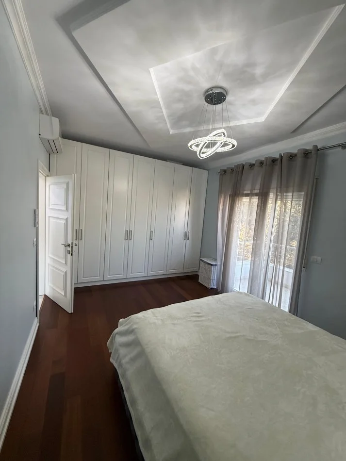 Tirane, shitet apartament Kati 2, 111 m² 259.000 € 