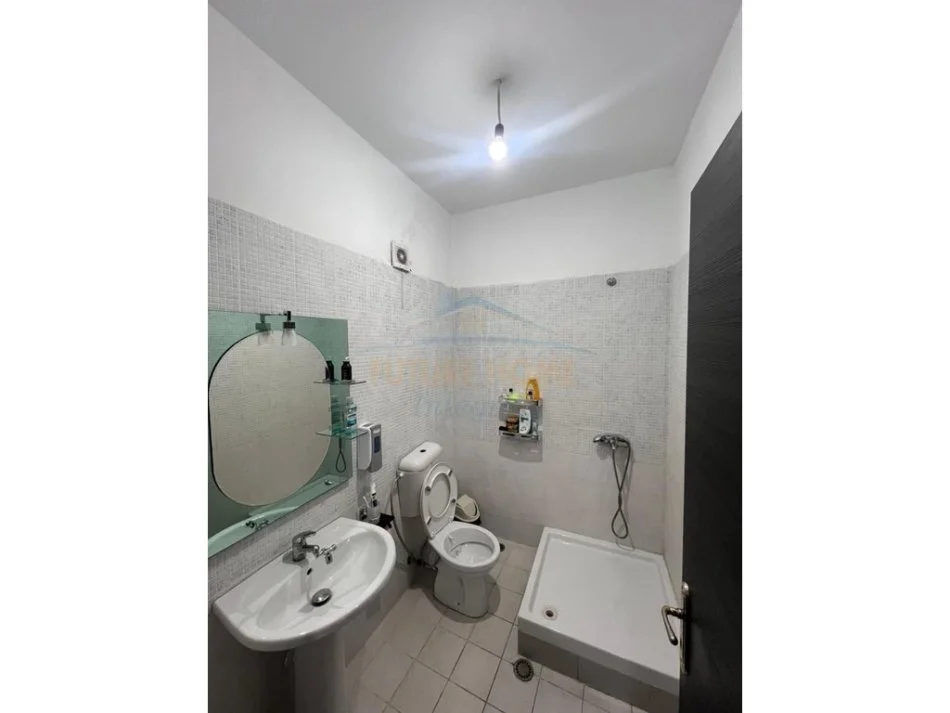 Tirane, shitet apartament 2+1 Kati 4, 99 m² 144.000 € (kompleksi fratari, unaza e re)