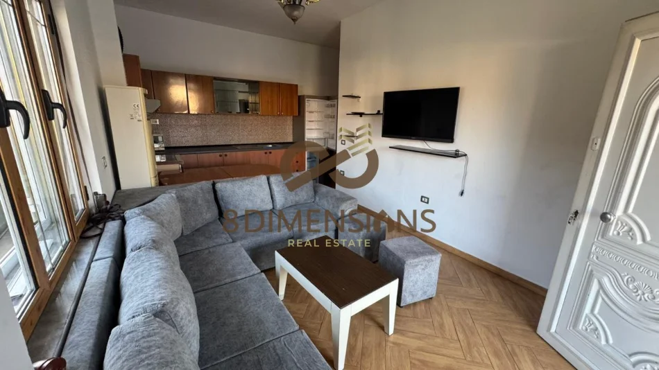 Tirane, jepet me qera apartament 1+1 Kati 2, 80 m² 500 € (don bosko) D8242A-94