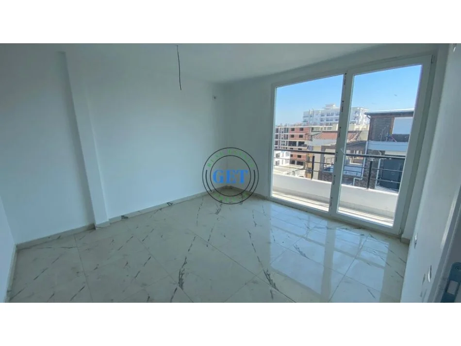 Durres, shitet apartament 2+1+Ballkon Kati 5, 70 m² 105.000 € (Golem)