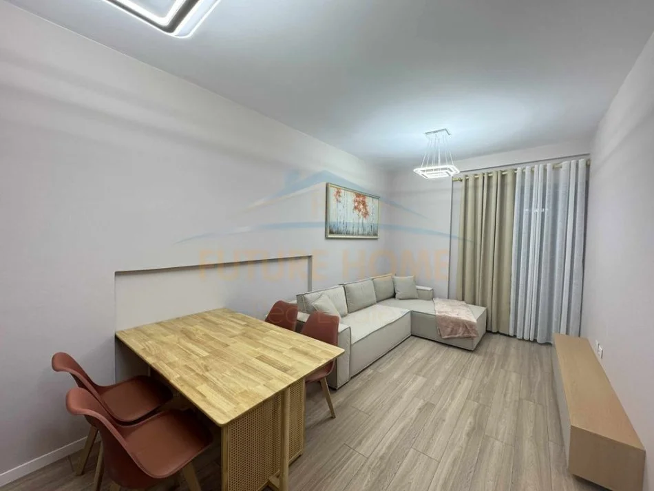 Tirane, shitet apartament 2+1+Ballkon Kati 5, 71 m² 125.000 € (Unaza e Re)