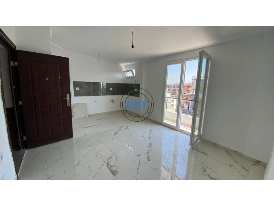 Durres, shitet apartament 2+1 Kati 6, 70 m² 105.000 € (Golem)