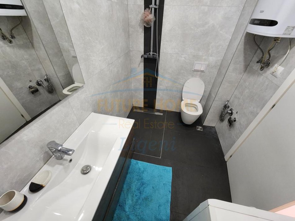 Tirane, jepet me qera apartament 1+1 Kati 7, 70 m² 900 € (Stadiumi Dinamo, Golden Palace Residece.)