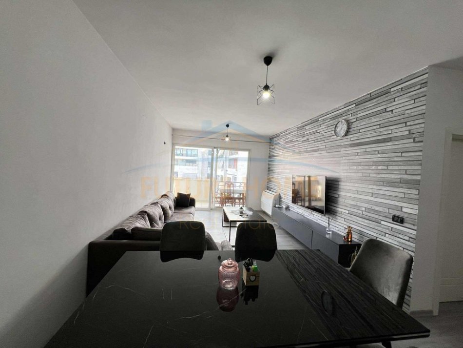 Tirane, shitet apartament 1+1 Kati 7, 81 m² 118.000 € (unaza e re)