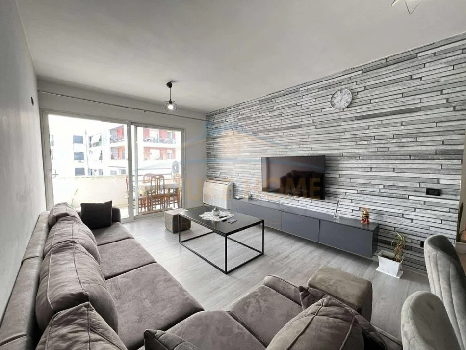 Tirane, shitet apartament 1+1+Ballkon Kati 7, 81 m² 118.000 € (Astir)