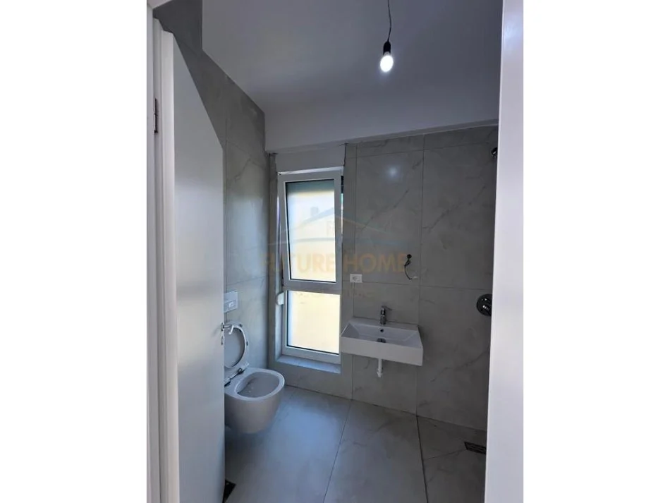Tirane, shitet apartament 1+1 Kati 2, 50 m² 80.000 € (REZIDENCA OXA,FRESK)