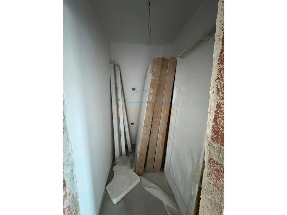 Tirane, shitet apartament 2+1 Kati 4, 143 m² 350.000 € 