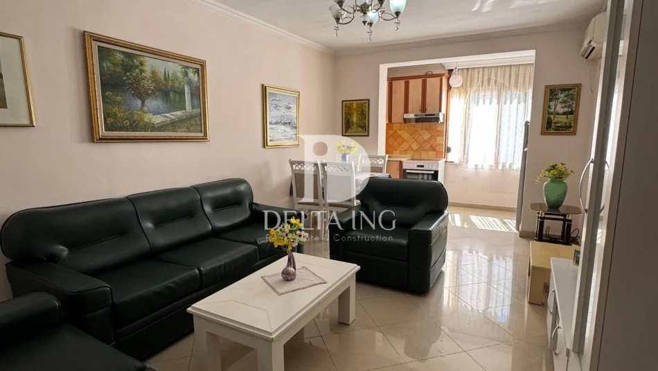 Tirane, jepet me qera apartament 1+1 Kati 3, 54 m² 500 € (Bllok)