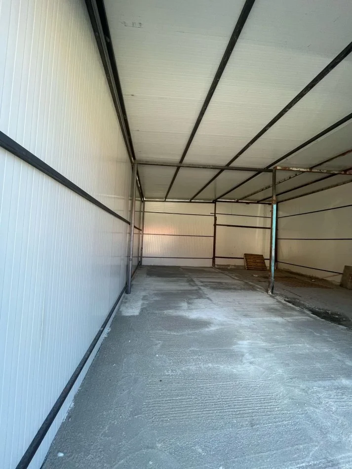 Tirane, jepet me qera magazine Kati 0, 110 m² 500 € (rruga hamdi pepa)