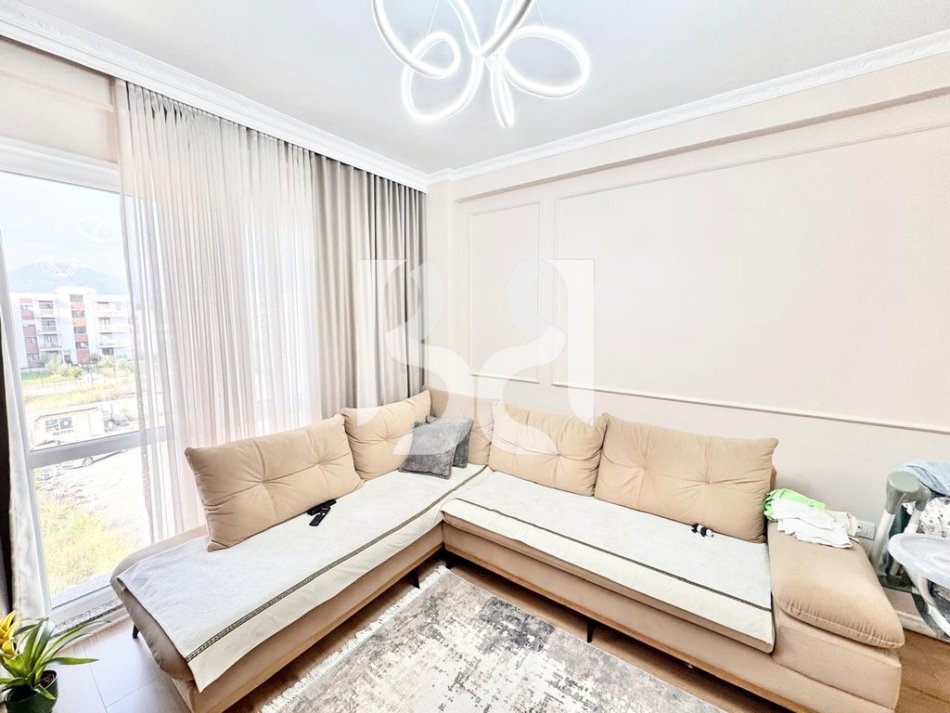 Tirane, shitet apartament 2+1 Kati 2, 101 m² 170.000 € (Astir)
