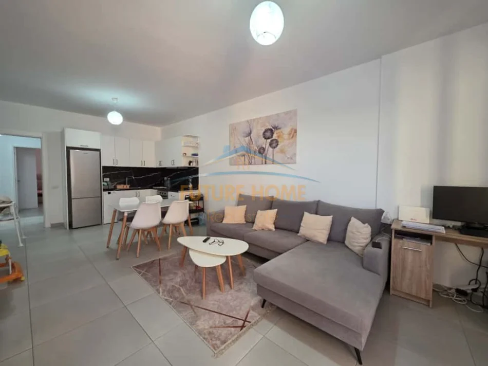 Tirane, jepet me qera apartament 2+1 Kati 5, 104 m² 800 € (Kompleksi ASL!)