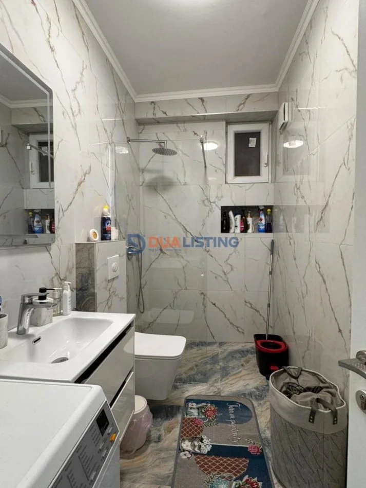 Tirane, shitet apartament 1+1 , 55 m² 162.000 € (Kopshti Botanik)