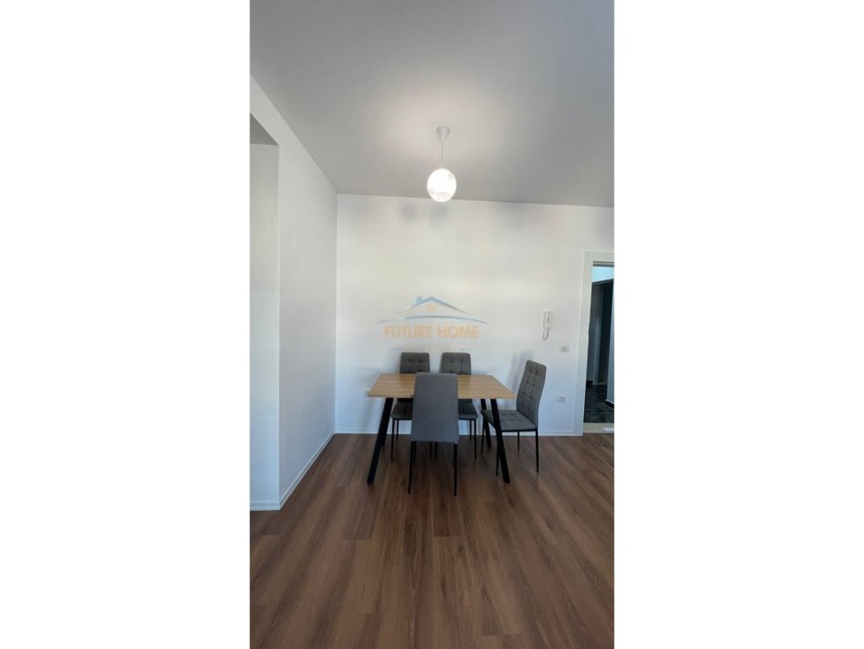 Tirane, jepet me qera apartament 1+1 Kati 8, 50 m² 600 € (Shkolla e Kuqe)