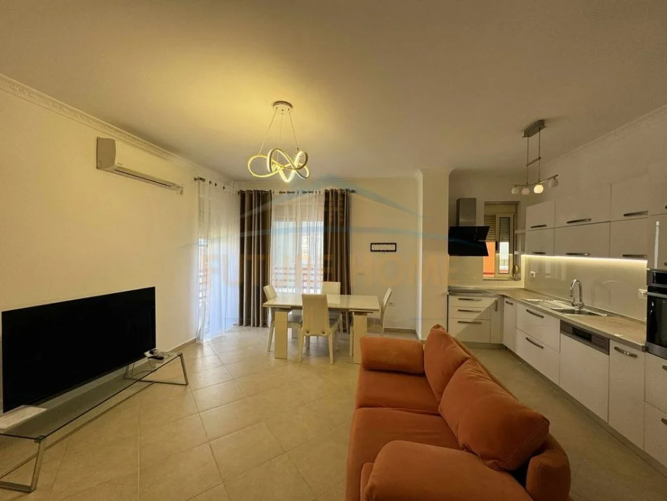 Tirane, shitet apartament 2+1 Kati 3, 108 m² 270.000 €