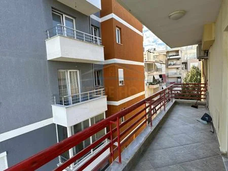 Tirane, shitet apartament 2+1 Kati 3, 108 m² 255.000 € 
