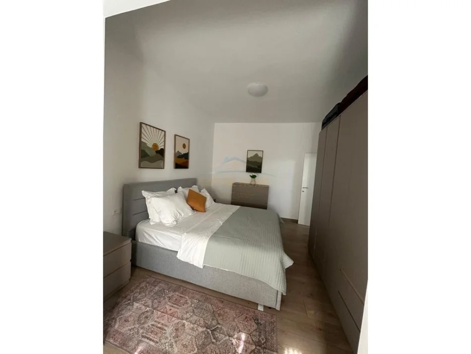 Tirane, jepet me qera 2+1 Kati 2, 850 €