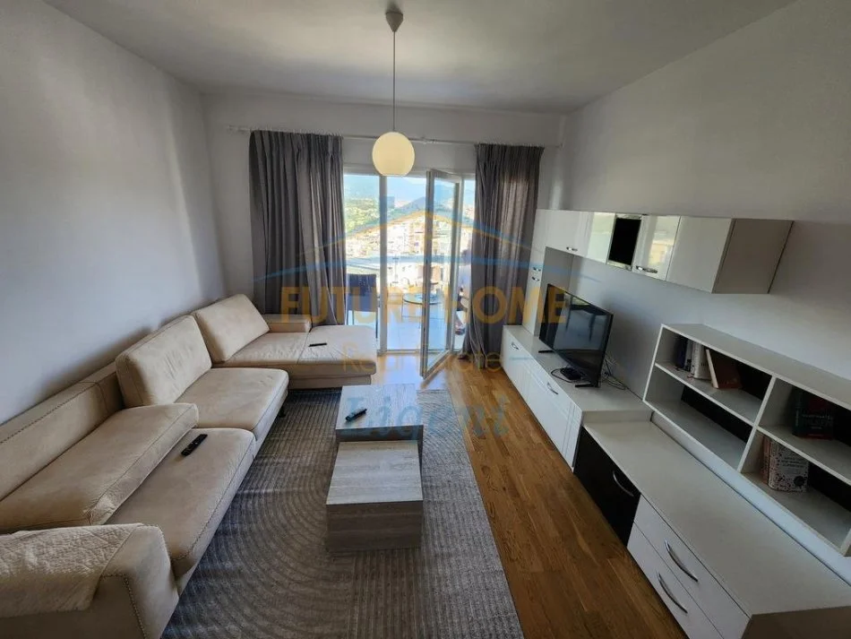 Tirane, shitet apartament 2+1+Ballkon Kati 4, 110 m² 240.000 € (Kopshti Botanik)