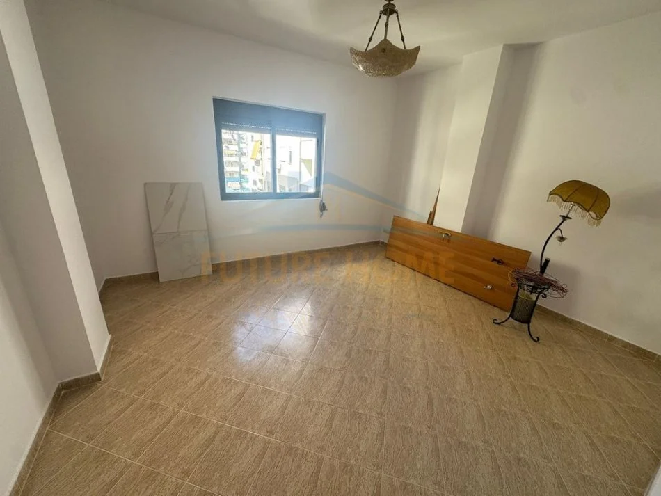 Durres, shitet apartament 1+1 Kati 4, 70 m² 85.000 € 