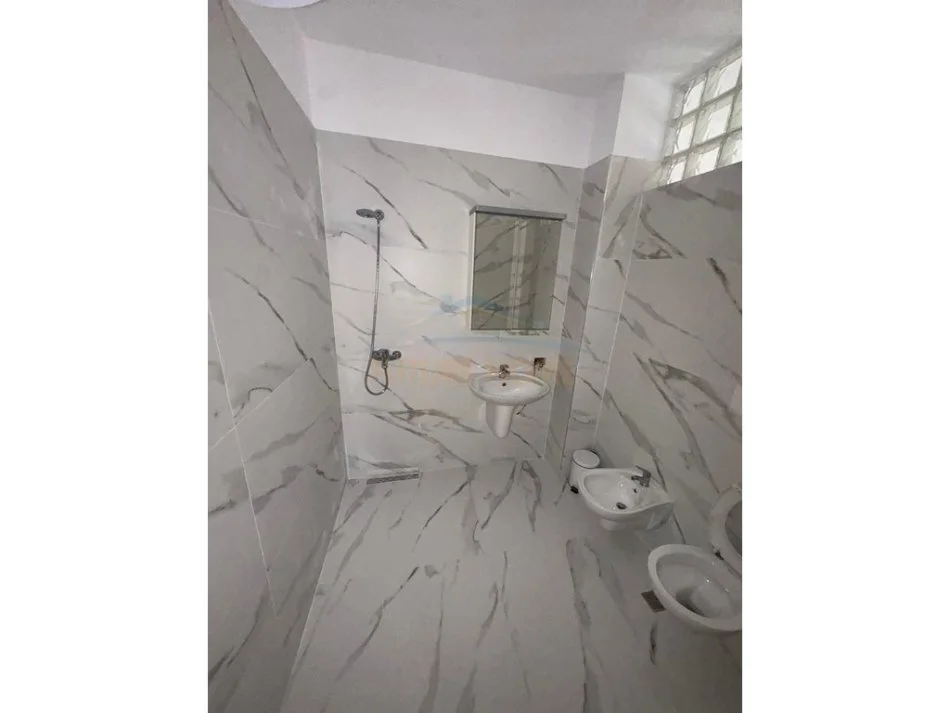 Durres, shitet apartament 1+1 Kati 4, 70 m² 85.000 € 