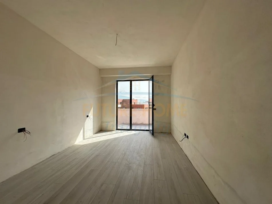 Tirane, shitet apartament 1+1+Ballkon Kati 9, 80 m² 112.420 € (UNAZA E RE)