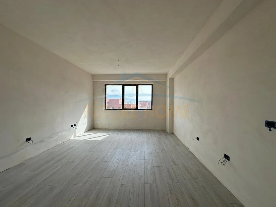 Tirane, shitet apartament 1+1+Ballkon Kati 9, 80 m² 112.420 € (UNAZA E RE)