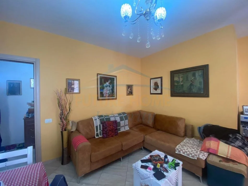 Tirane, shitet apartament 1+1 Kati 3, 82 m² 155.000 € (tregu elektrik)