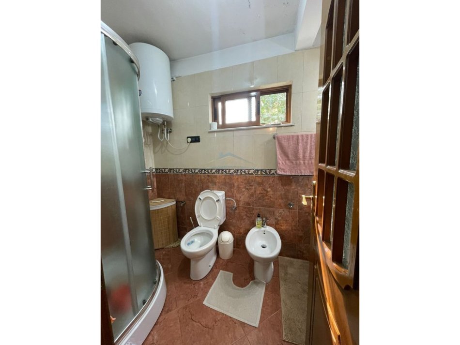 Tirane, shitet apartament 3+1 Kati 1, 110 m² 220.000 € (Rruga Muhamet Gjollesha.)