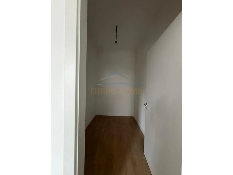 Tirane, jepet me qera apartament 2+1 Kati 1, 137 m² 1.200 € 