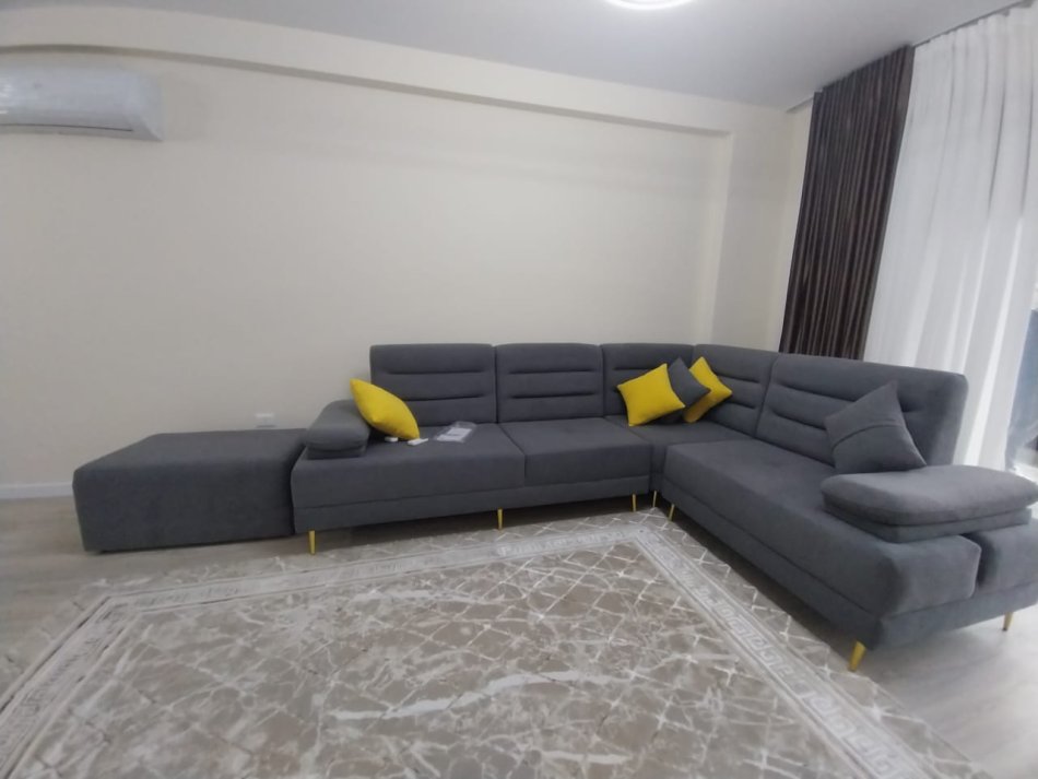 Tirane, jepet me qera apartament 2+1 Kati 1, 90 m² 1.100 € (Liqeni i Thate)