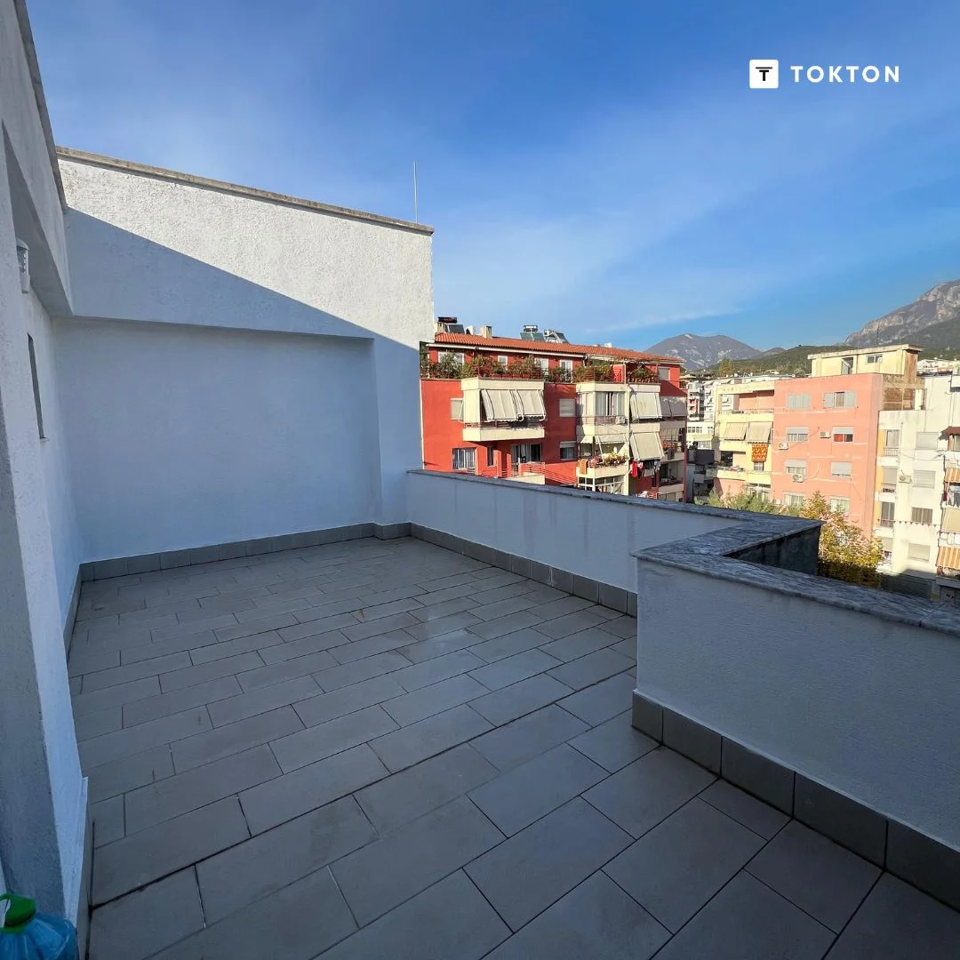 Tirane, shitet apartament 2+1+BLK Kati 5, 154 m² 122.000 Euro (RRUGA TELEFERIKUT)