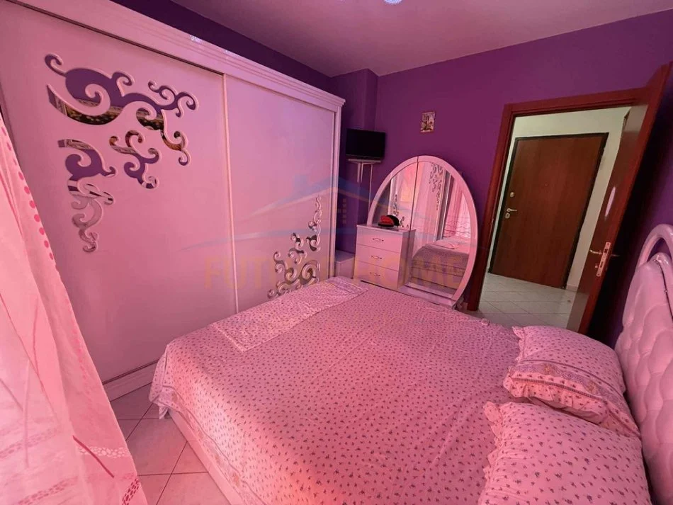 Tirane, shitet apartament 1+1 Kati 5, 84 m² 127.000 €