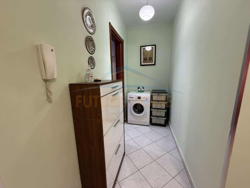 Tirane, shitet apartament 1+1 Kati 5, 84 m² 127.000 € (MISTO MAME)