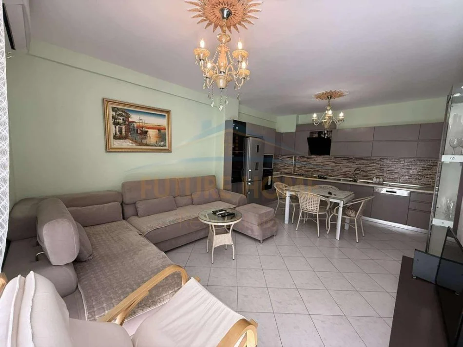 Tirane, shitet apartament 1+1 Kati 5, 84 m² 127.000 €