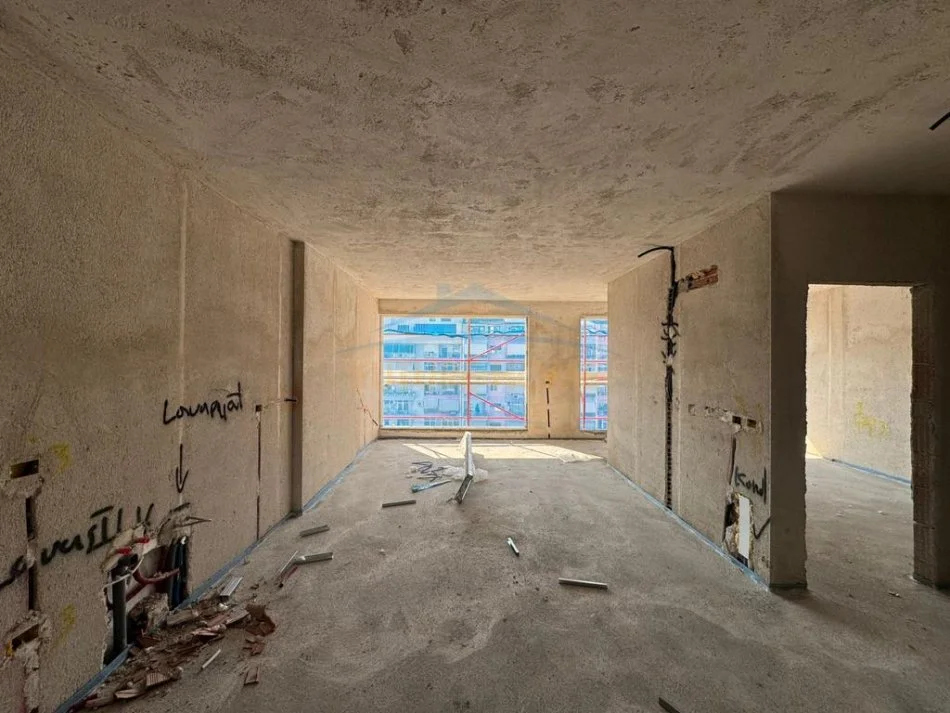 Shitet, Apartament 1+1, Residenca White Tower, Komuna e Parisit 230,000 €