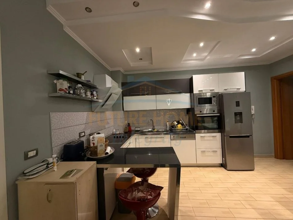 Tirane, shitet apartament 2+1+Ballkon Kati 4, 86 m² 229.000 € 