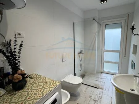 Durres, shitet apartament 2+1 Kati 0, 88 m² 320.000 €